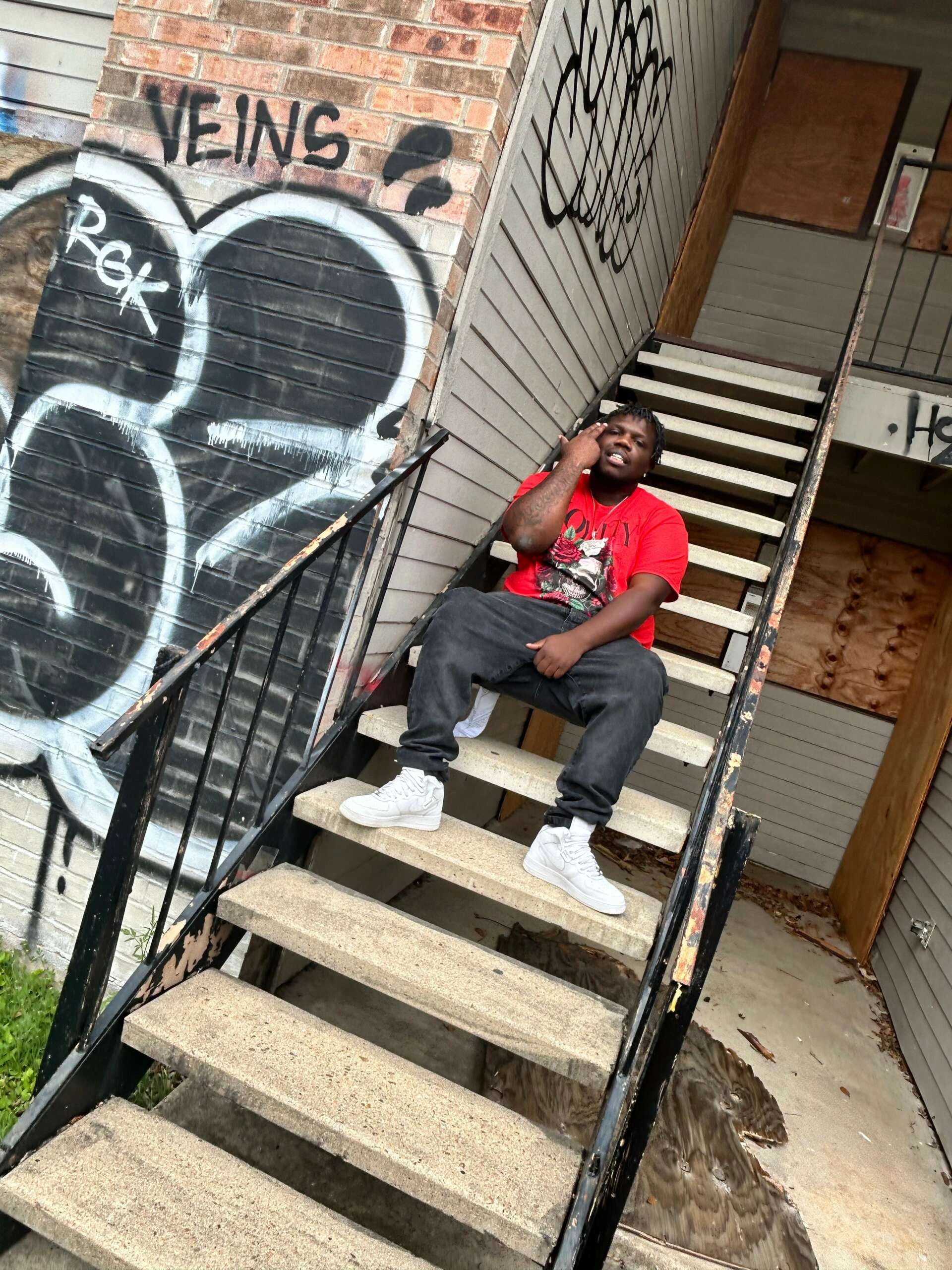 POPHITS.CO_Aso Breezey Releases Evocative 'On The Run' Official Music Video