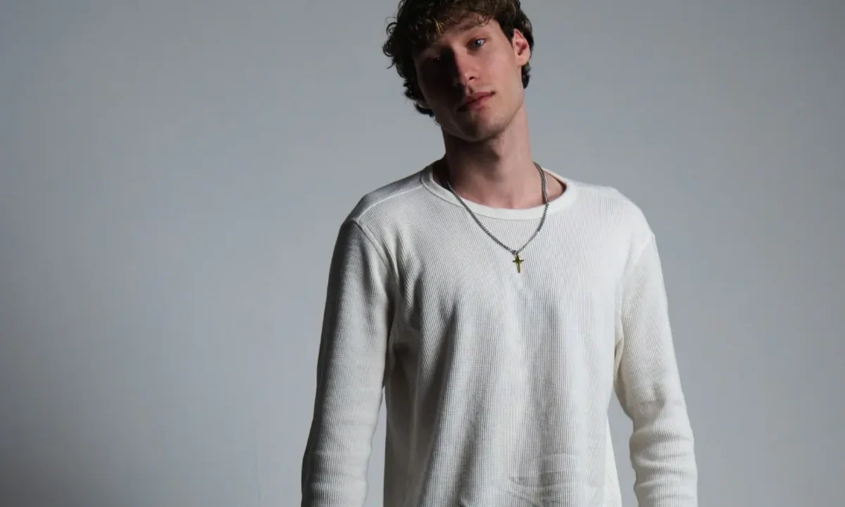 Doors Love Progression Is Dreamlnd's 35-Minute Breakup Album