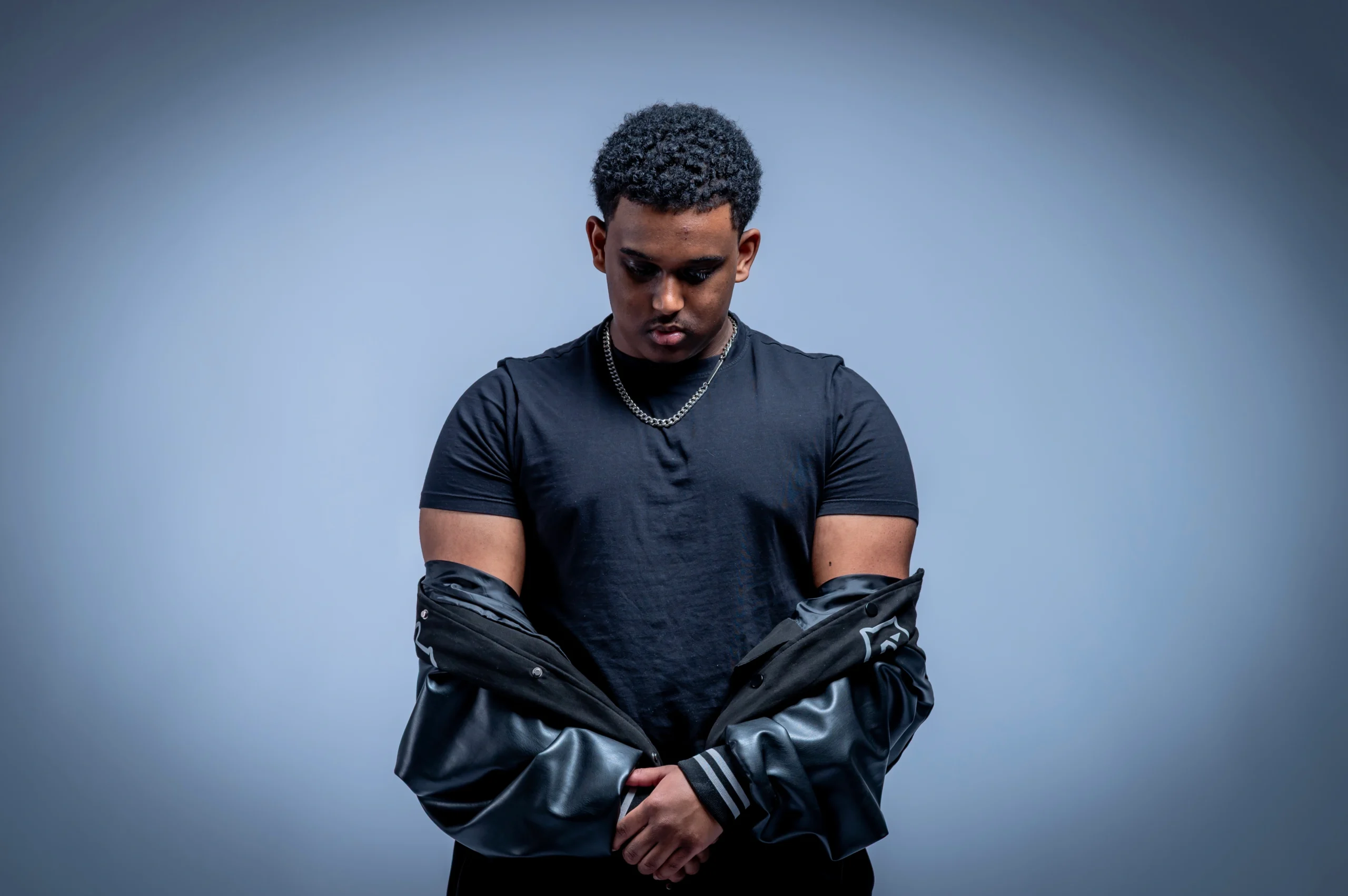 Joel Maxwell Stays in the Pocket Across Xpectations and Its Eleven Tracks