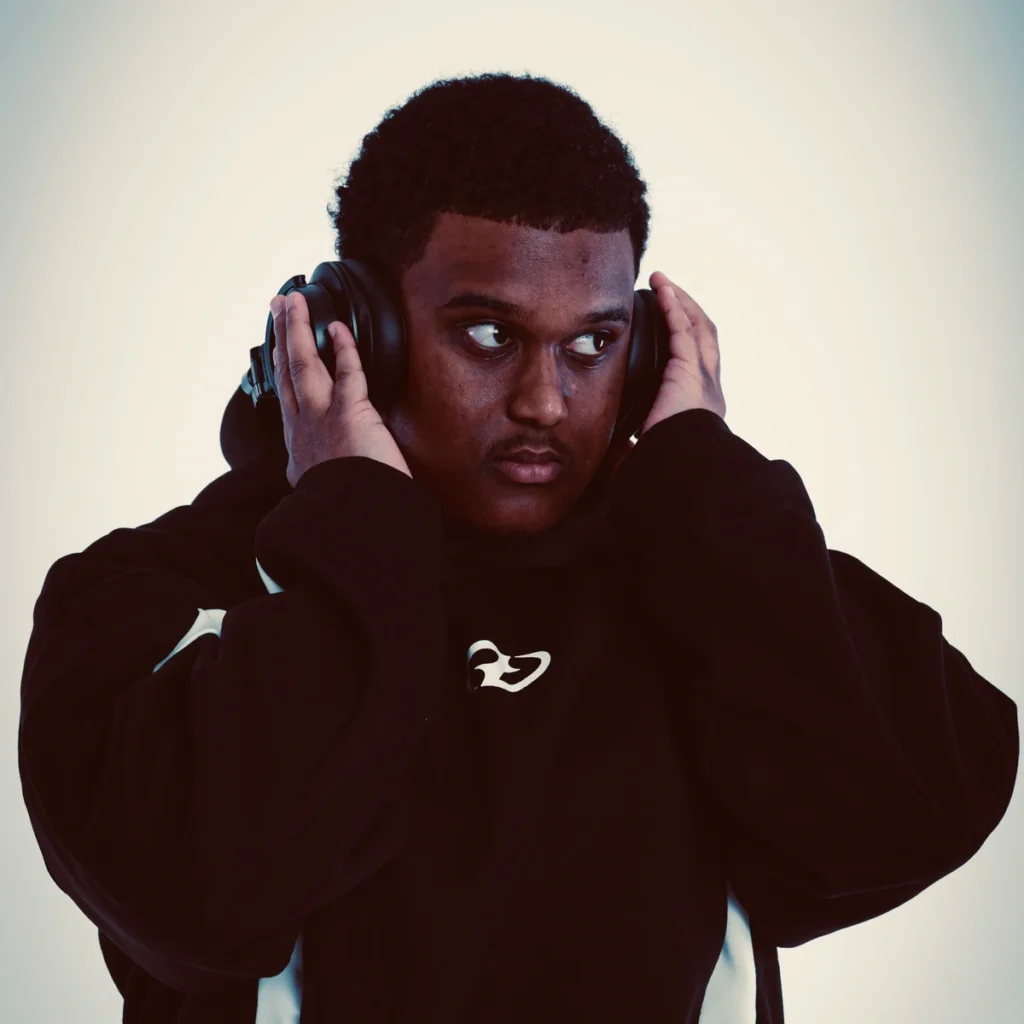 Joel Maxwell Stays in the Pocket Across Xpectations and Its Eleven Tracks