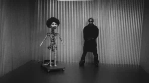 A 1980s Pizza-Chain Robot Duets With Future on Build a Bitch